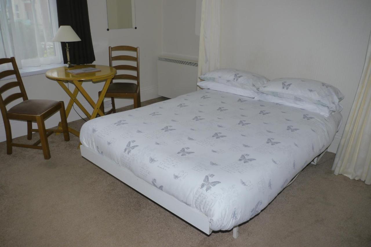 Broadshade Holiday Apartments Paignton Zimmer foto